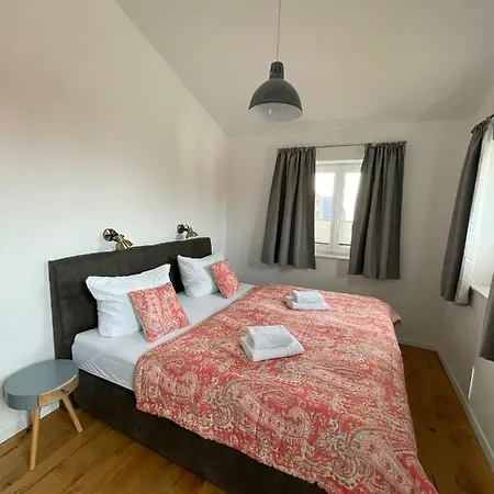 Reusenhaus Sued * Breege